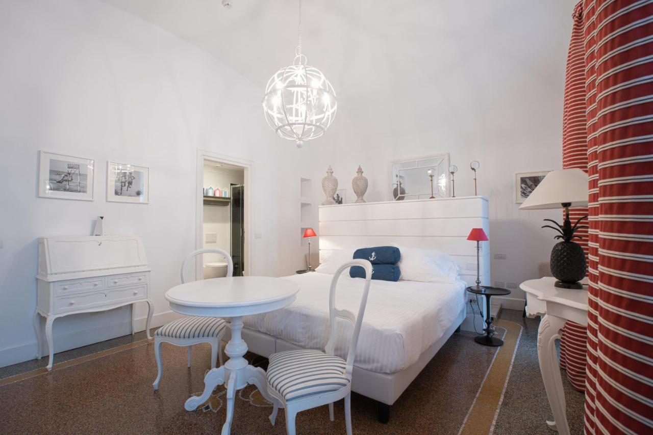 Hotel Marina Charming Rooms Finale Ligure Chambre photo