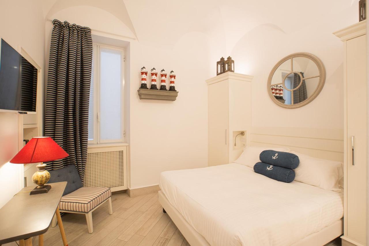 Hotel Marina Charming Rooms Finale Ligure Extérieur photo