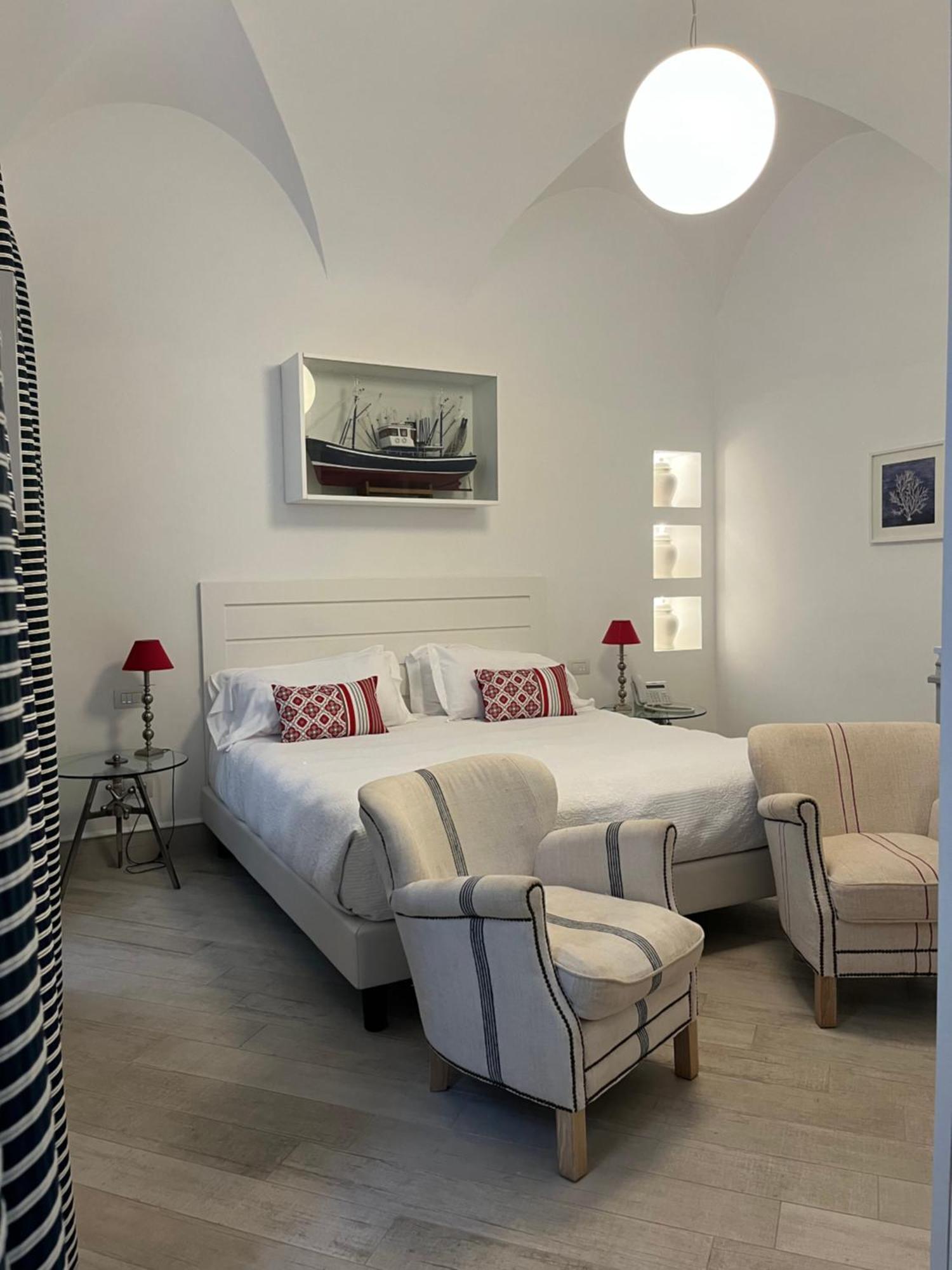 Hotel Marina Charming Rooms Finale Ligure Extérieur photo