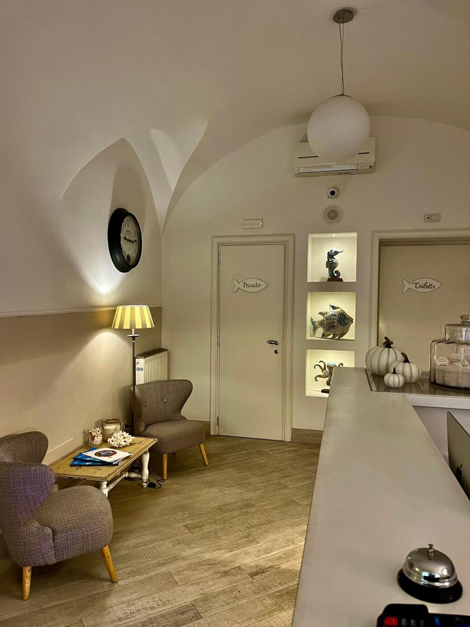 Hotel Marina Charming Rooms Finale Ligure Extérieur photo